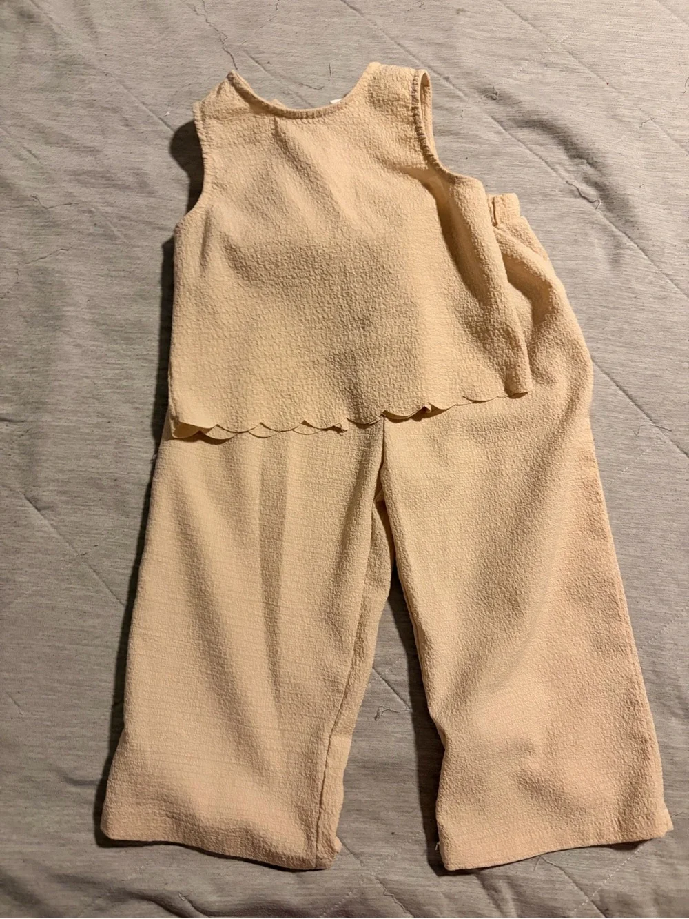 SHEIN Cream Scallop Hem Tank & Wide Leg Pants Set